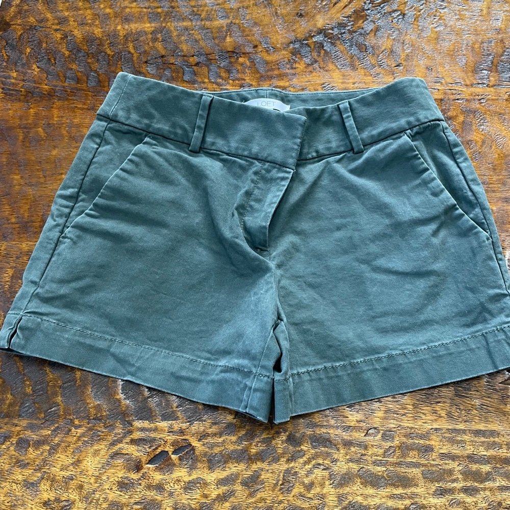 Ann Taylor Loft Olive Riviera shorts